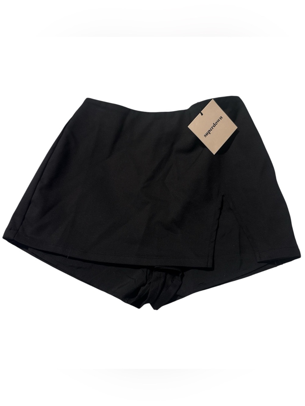 Superdown- Alyssa Skirt Pants in Black